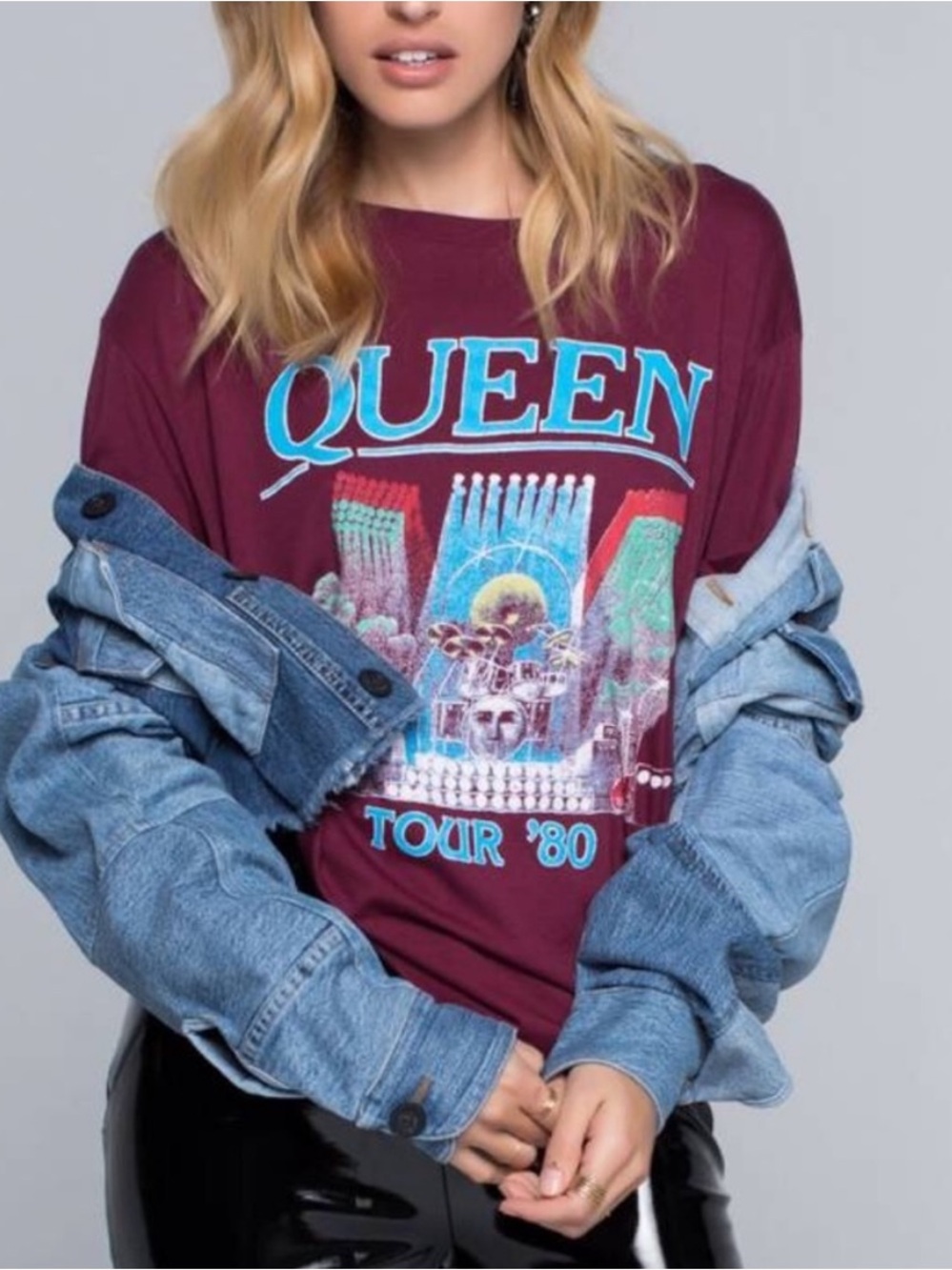 Daydreamer Queen Tour '80 Graphic Tee Small
